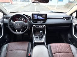 Тойота RAV4 2023 года, версия 2.0, бесступенчатая коробка передач, двухколесный прив